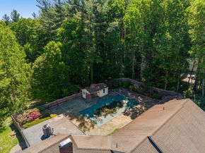 37 Driftwood Dr, Holden MA 01520