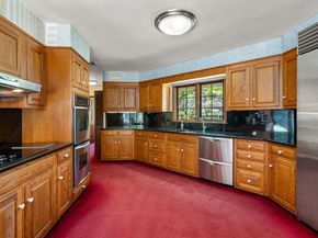 37 Driftwood Dr, Holden MA 01520