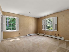 37 Driftwood Dr, Holden MA 01520