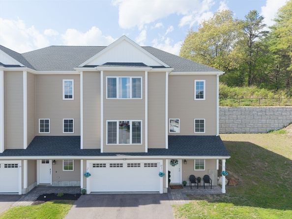 27 Pouts Lane 27, Uxbridge MA 01569