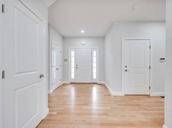 31 Strongwater Drive, Salem MA 01970