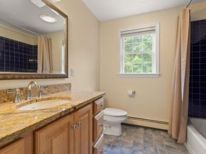 5 Winchester Rd, Medway MA 02053