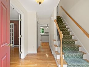 5 Winchester Rd, Medway MA 02053