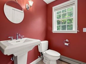 5 Winchester Rd, Medway MA 02053