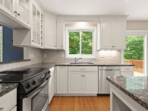 5 Winchester Rd, Medway MA 02053