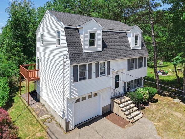 320 North St, Tewksbury MA 01876