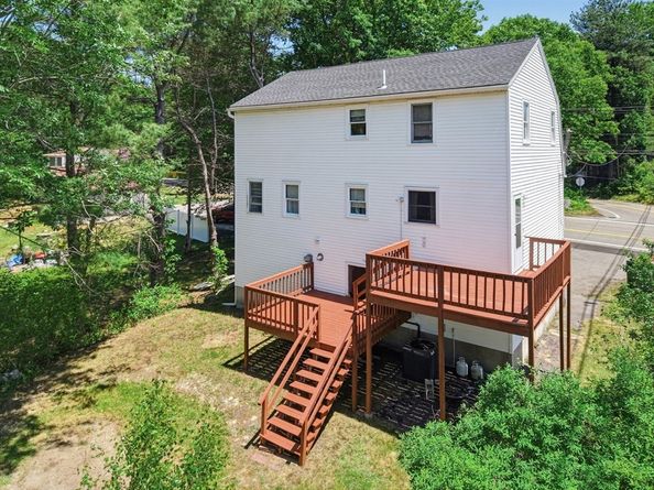 320 North St, Tewksbury MA 01876
