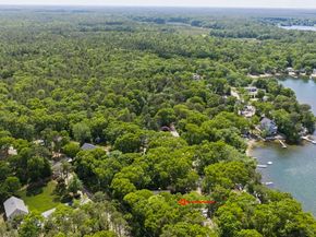 131 Lakeview Blvd, Plymouth MA 02360