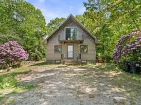 131 Lakeview Blvd, Plymouth MA 02360