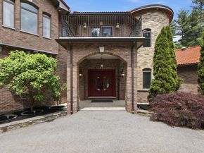 8 Janice Ave, North Reading MA 01864