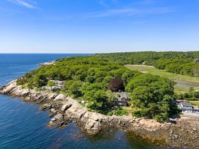 69 Dolliver Neck Rd, Gloucester MA 01930