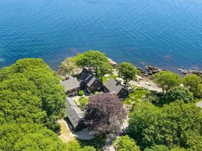 69 Dolliver Neck Rd, Gloucester MA 01930