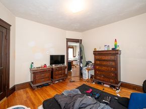 126 Sterling St, Worcester MA 01610