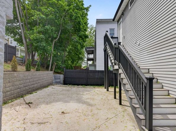 21 Hutchinson 1, Winthrop MA 02152