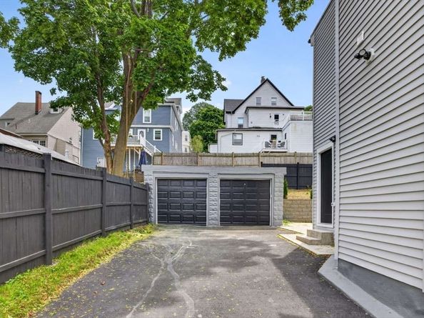 21 Hutchinson 1, Winthrop MA 02152
