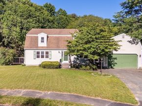 83 Tanglewood Dr, Stoughton MA 02072
