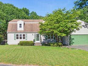 83 Tanglewood Dr, Stoughton MA 02072