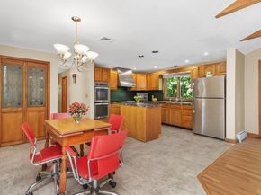 83 Tanglewood Dr, Stoughton MA 02072