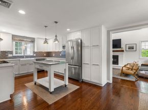 18 Hearthstone Cir, Wayland MA 01778