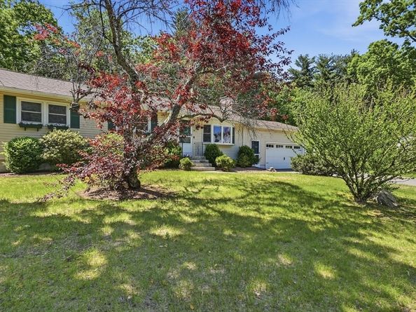 15 Kiberd Drive, Chelmsford MA 01863