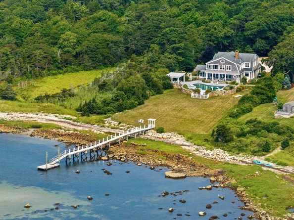 3 Daisy Way, Mattapoisett MA 02739