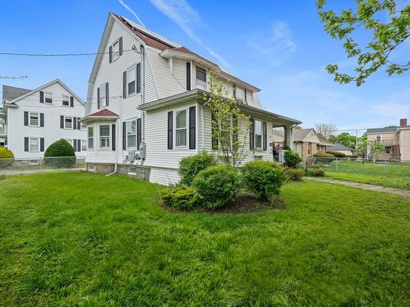 91 Elm St, Quincy MA 02169