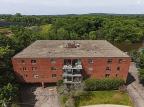 209 Riverview Ave 5, Newton MA 02466