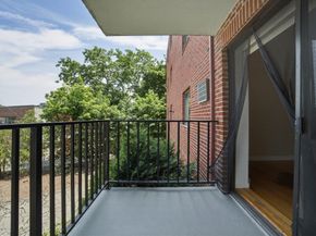 209 Riverview Ave 5, Newton MA 02466