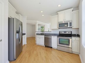 15 Morgan Dr 205, Natick MA 01760