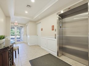 15 Morgan Dr 205, Natick MA 01760