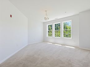 15 Morgan Dr 205, Natick MA 01760