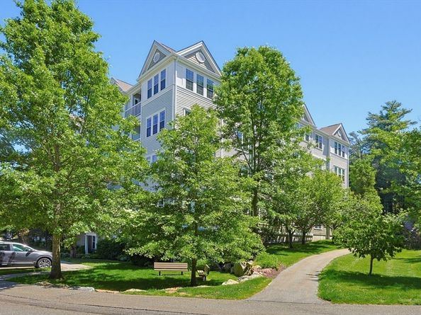 15 Morgan Dr 205, Natick MA 01760