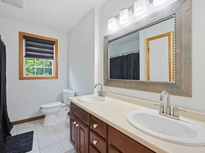 10 Amanda Street, Middleboro MA 02346
