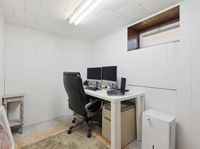 23 Kosciusko St, Peabody MA 01960