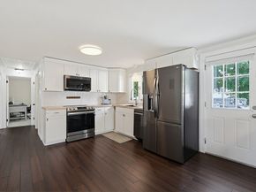 23 Kosciusko St, Peabody MA 01960