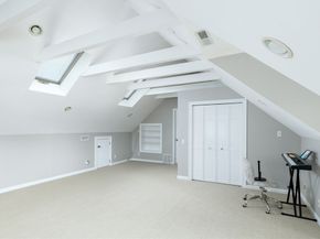 21 Round Table Road, Shrewsbury MA 01545