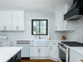 21 Round Table Road, Shrewsbury MA 01545