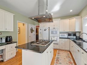 218 Stearns Rd, Marlborough MA 01752