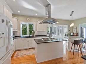 218 Stearns Rd, Marlborough MA 01752