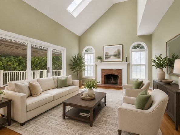 218 Stearns Rd, Marlborough MA 01752
