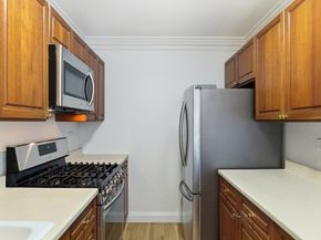6 Whittier Place 17D, Boston MA 02114