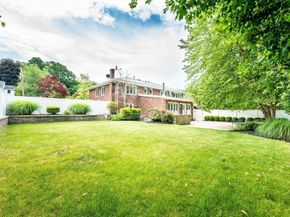 5 Albemarle Rd, Norwood MA 02062