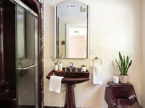 5 Albemarle Rd, Norwood MA 02062