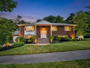 5 Albemarle Rd, Norwood MA 02062
