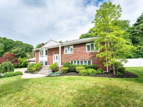 5 Albemarle Rd, Norwood MA 02062