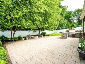 5 Albemarle Rd, Norwood MA 02062