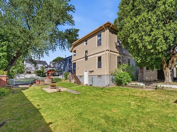 23-25 Glenwood St, North Andover MA 01845