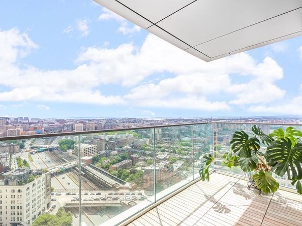 430 Stuart St 25H, Boston MA 02116