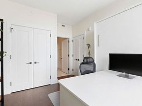 430 Stuart St 25H, Boston MA 02116