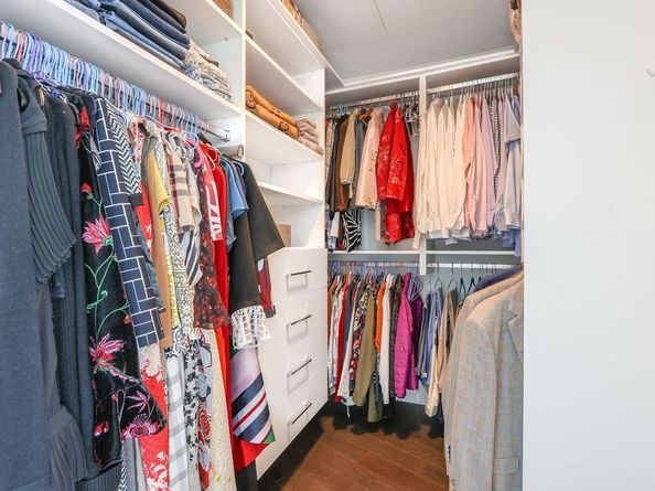 430 Stuart St 25H, Boston MA 02116